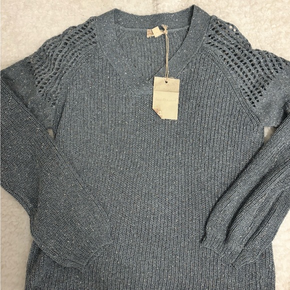 Gorgeous Hem & Thread Slate Blue Knit V-Neck Pullover Small - Picture 5 of 6